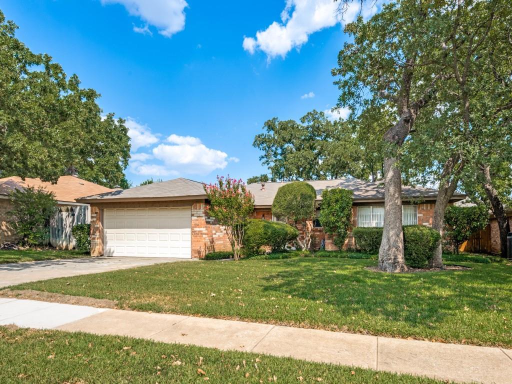 2728 Meadow Green — photo