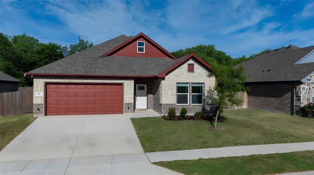 405 Titus Drive — photo
