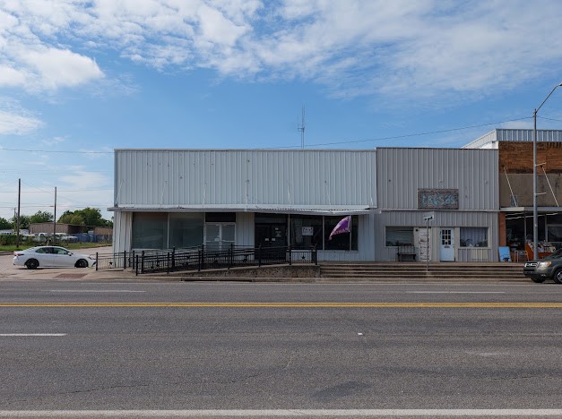 401 E Texas Avenue, Mart, TX 76664 — photo 2
