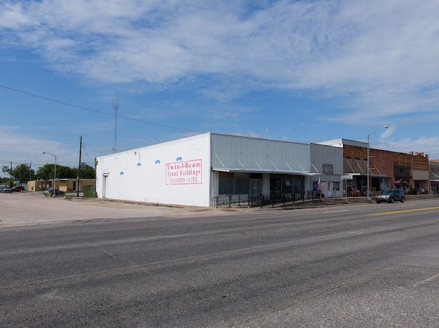 401 E Texas Avenue, Mart, TX 76664 — photo 3