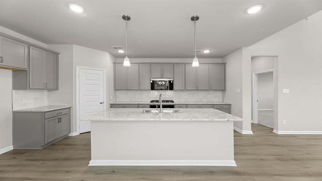 1648 Edgeway Drive — photo