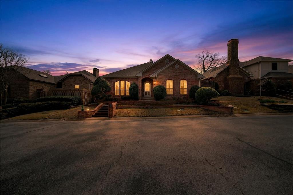 504 Hyde Park Drive — photo