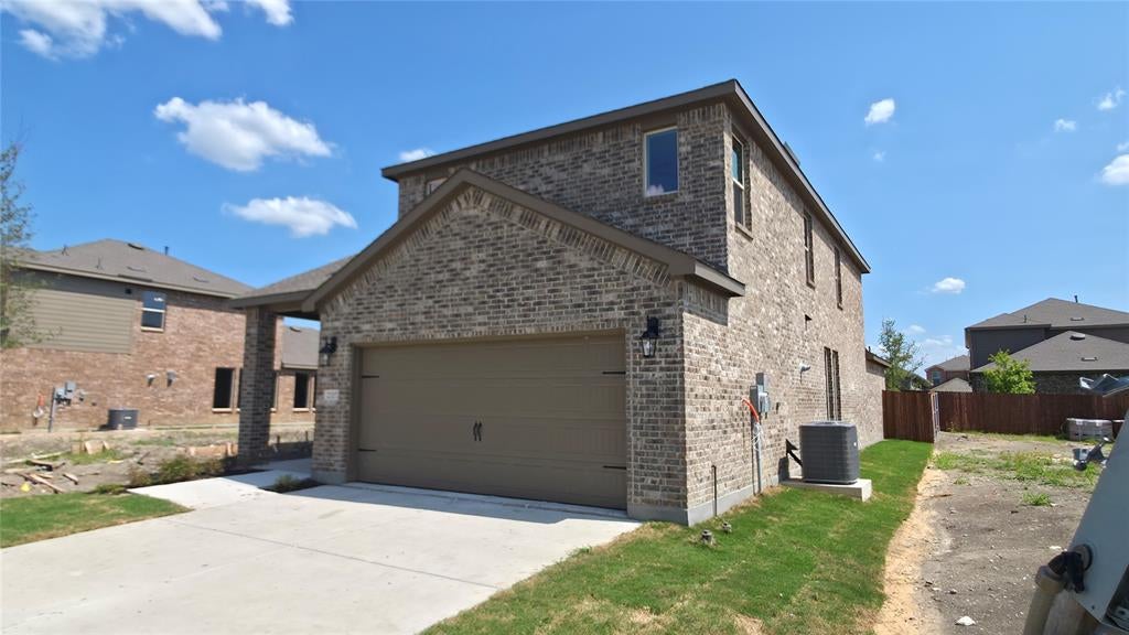 2337 Crockett Way — photo