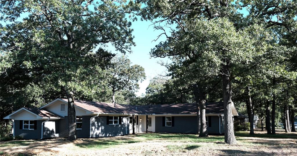 17 Circle Drive — photo