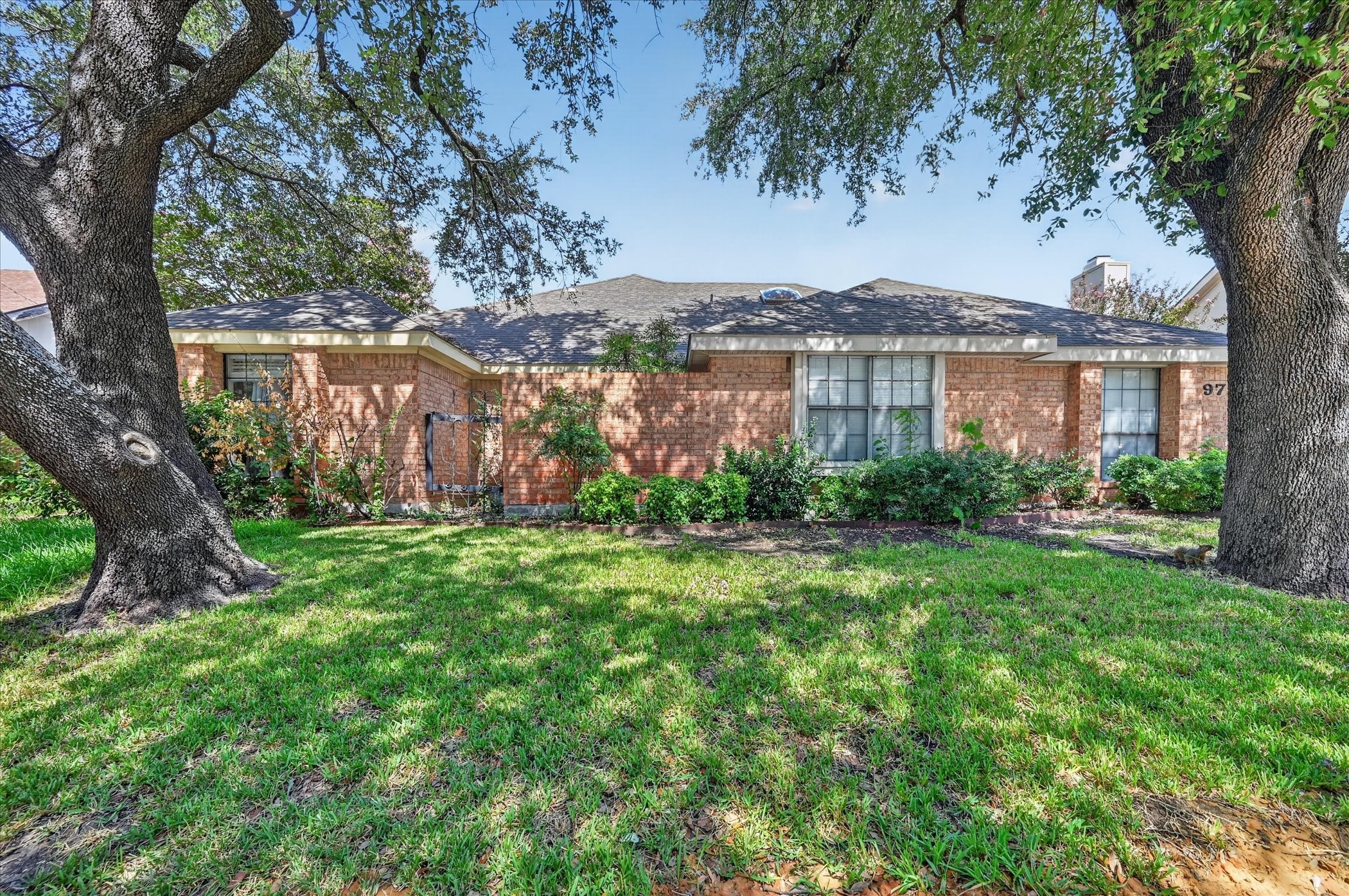 9711 Springtree Lane, Dallas, TX 75243 — photo 2