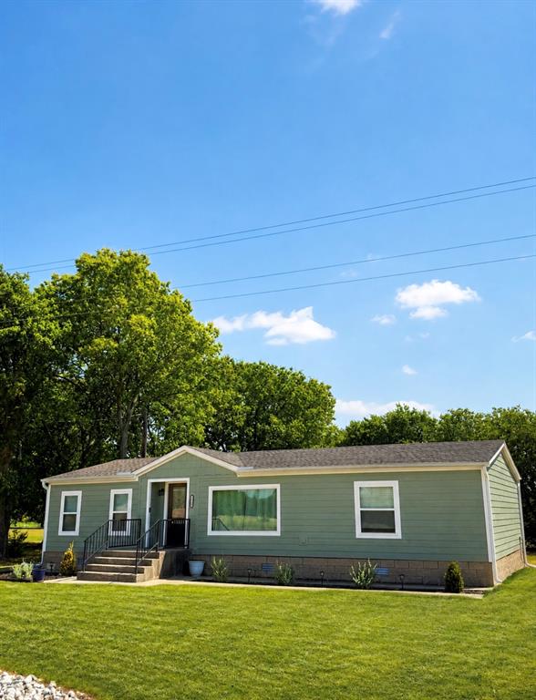 7528 FM 2071 — photo