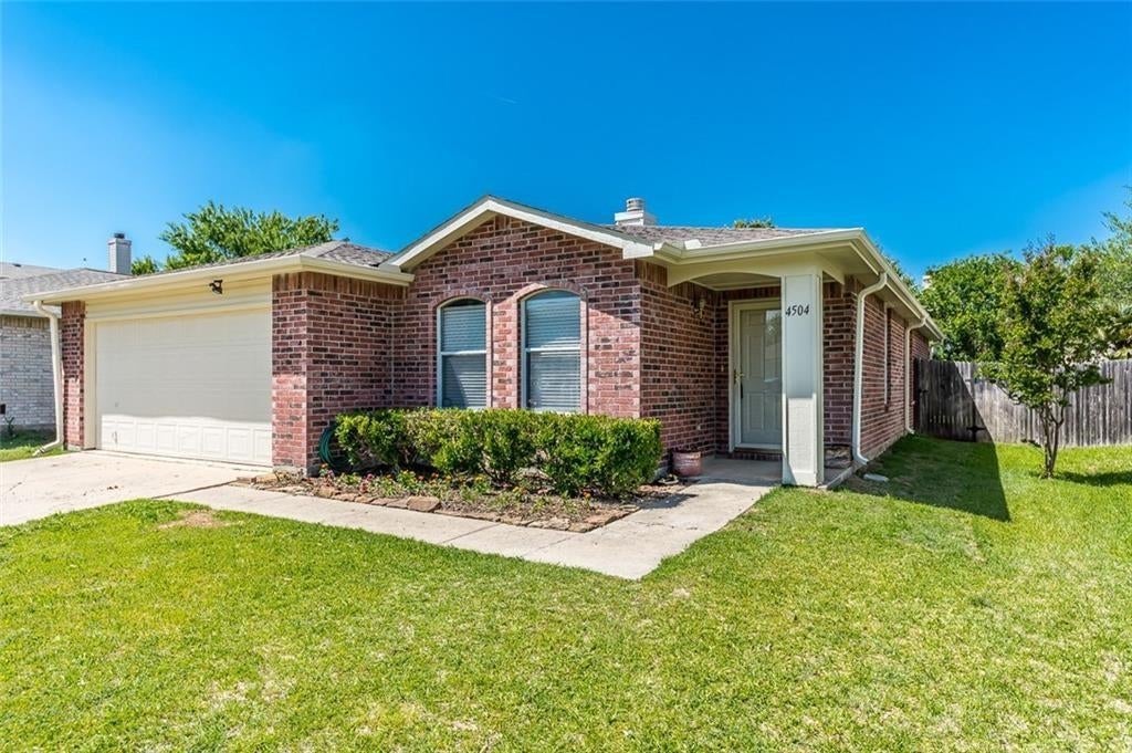 4504 Green Meadow Drive — photo