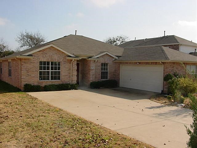 4716 Lee Hutson Lane — photo