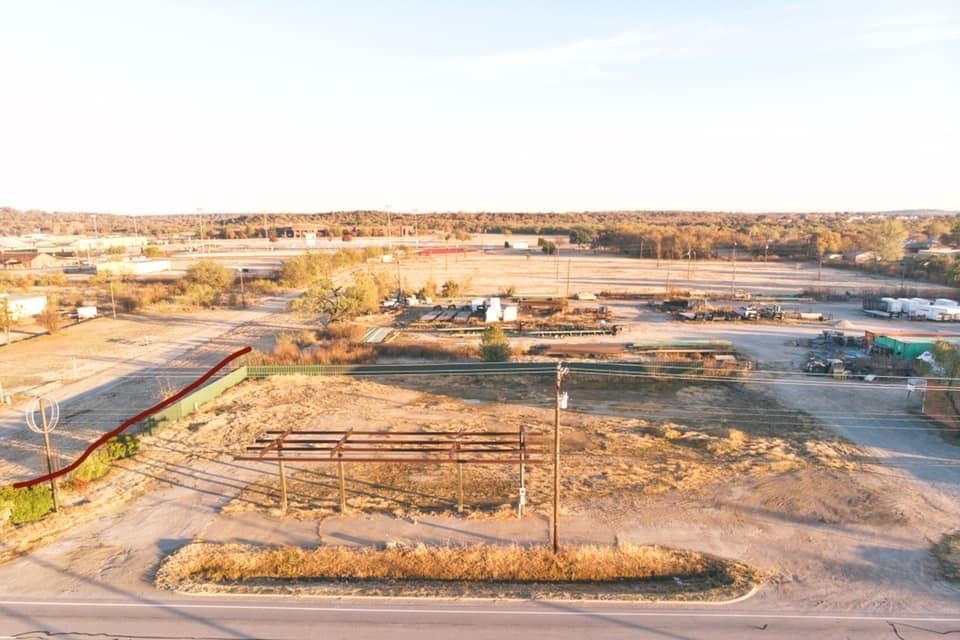 3805 Highway 180 E — photo