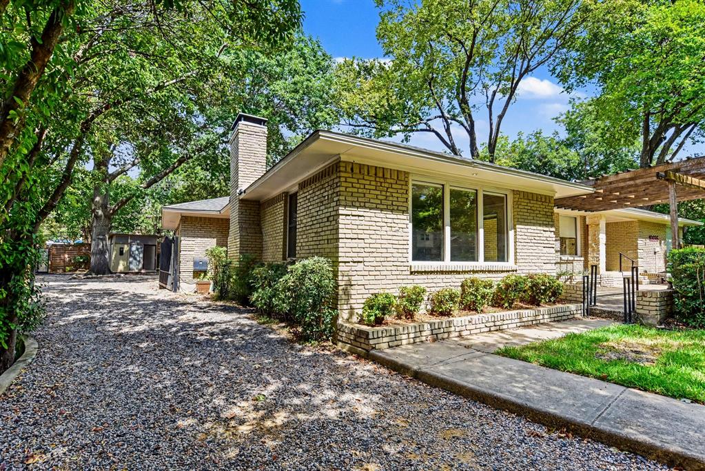 10035 Woodgrove Drive — photo