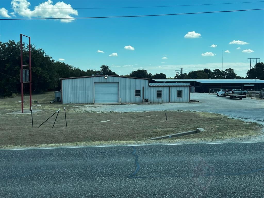 1806 N Main Street — photo