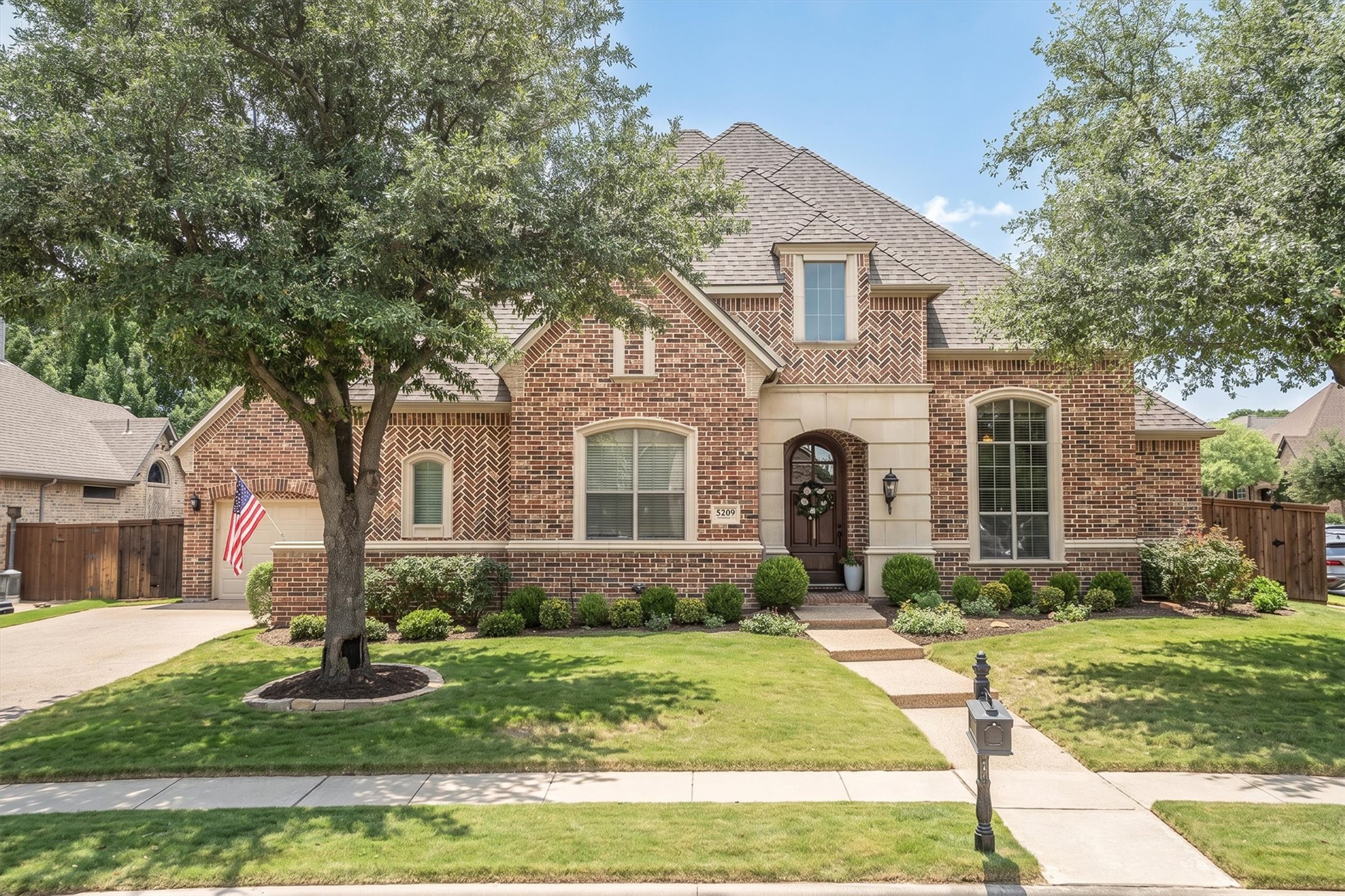 5209 Saddle Drive — photo