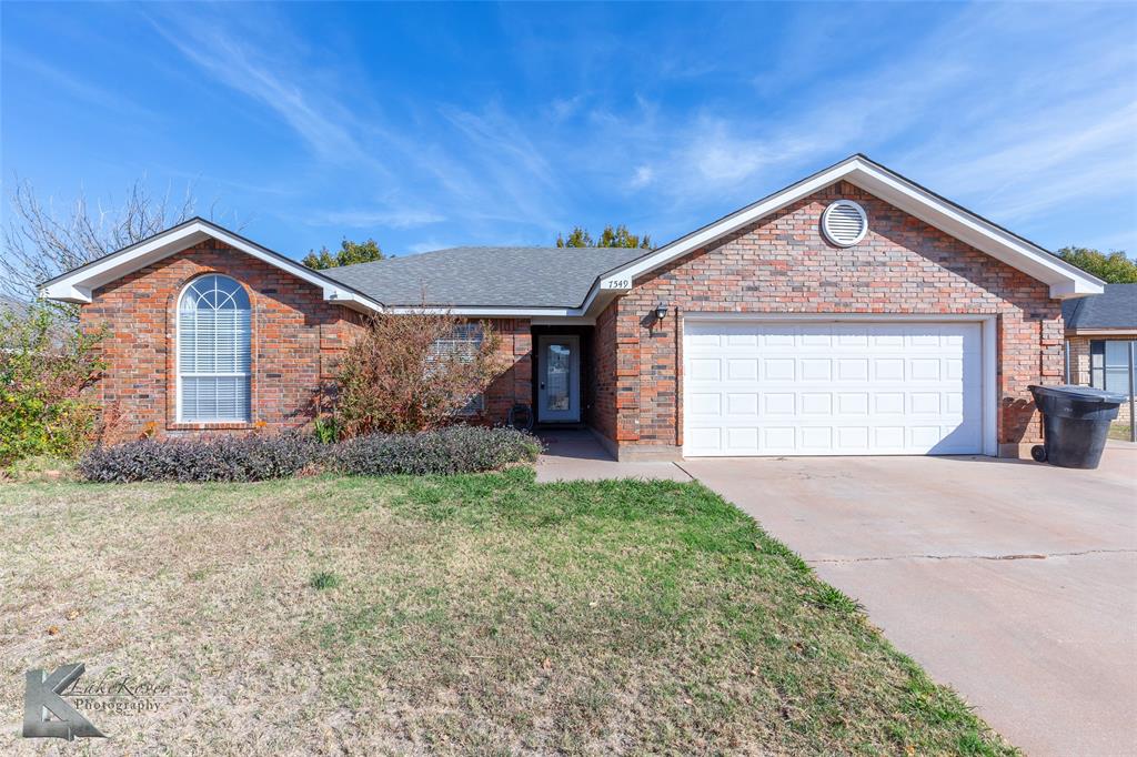 7549 Thompson Parkway — photo