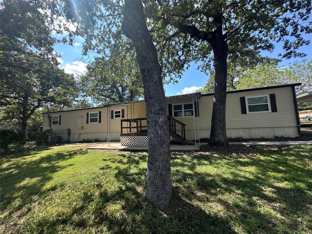 4324 Bradley Lane — photo