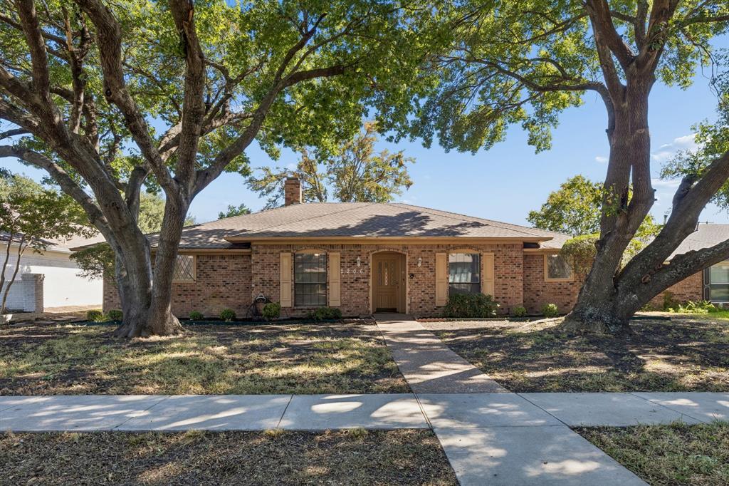 2206 Blue Cypress Drive — photo
