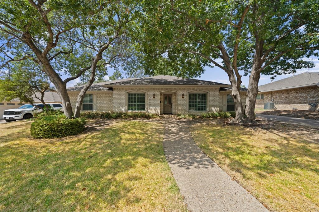 2702 Wagonwheel Drive — photo