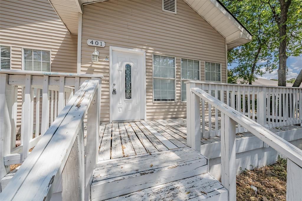 401 S Anglin Street — photo