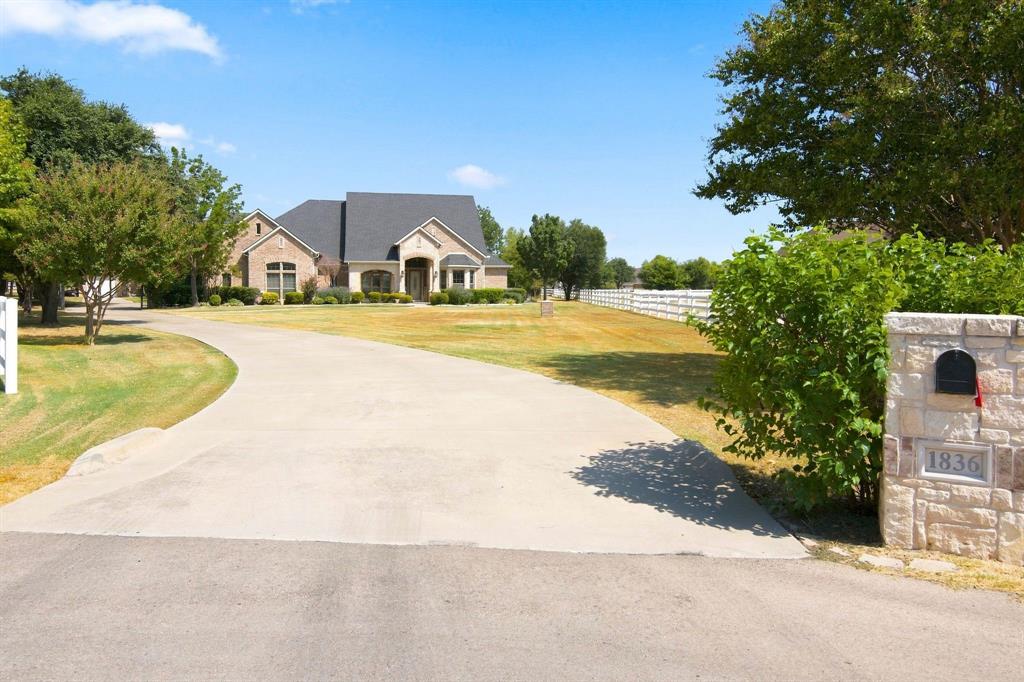 1836 Willow Springs Court — photo