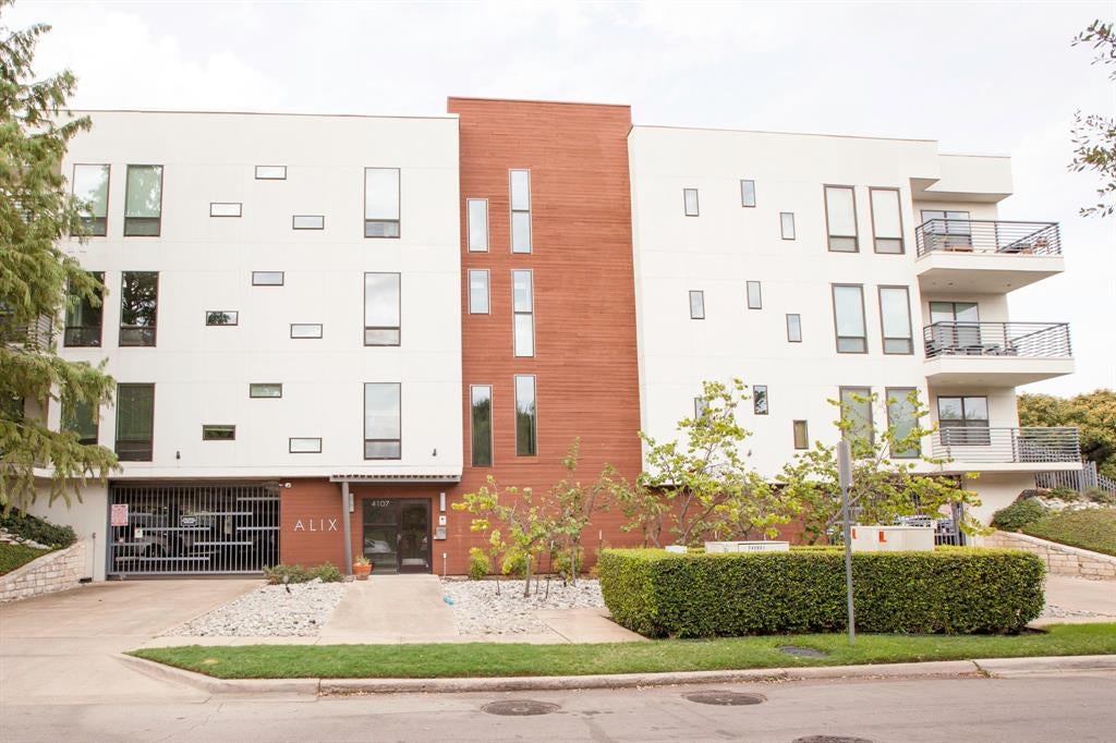 4107 Bowser Avenue 308 — photo
