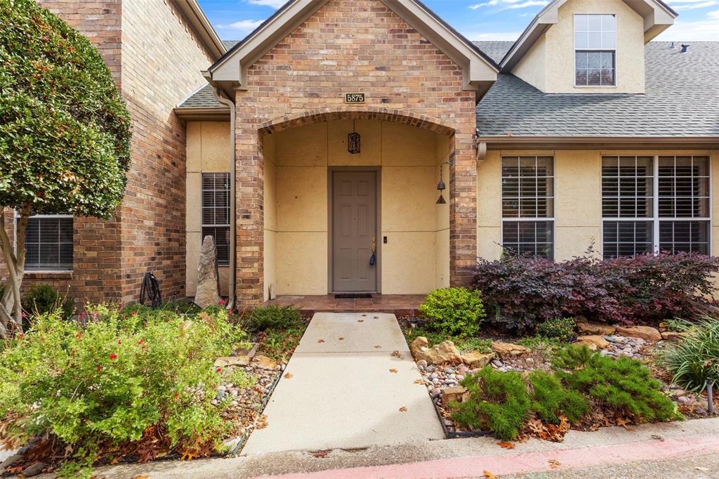 5875 Pecan Chase — photo