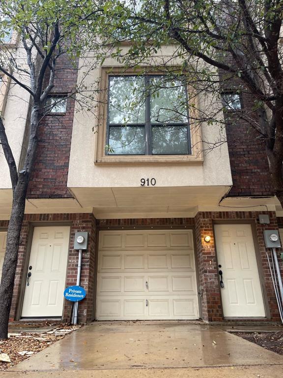 910 Glenn Crossett Street — photo