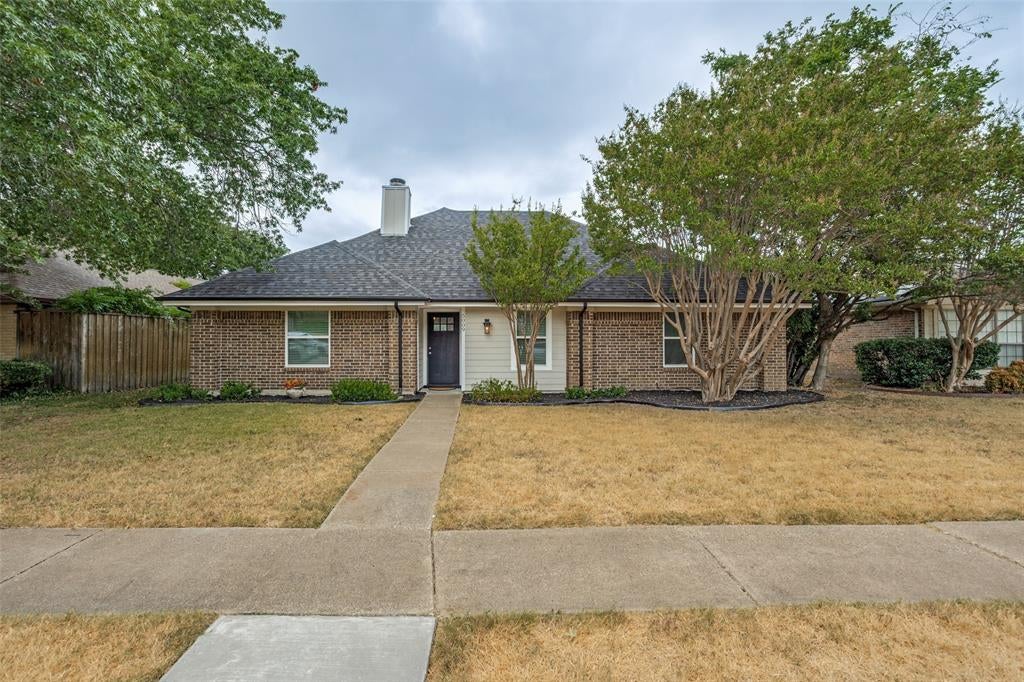 5009 Eagle Pass — photo