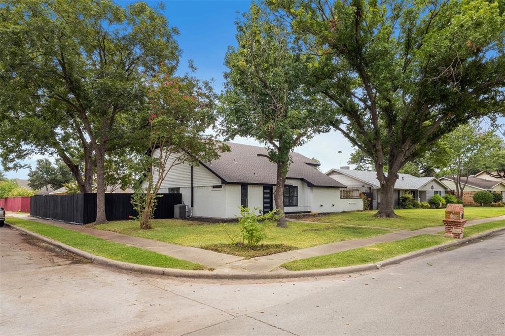 602 Sevilla Drive — photo