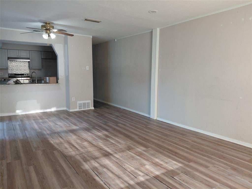 2909 Wood Thrush Street — photo