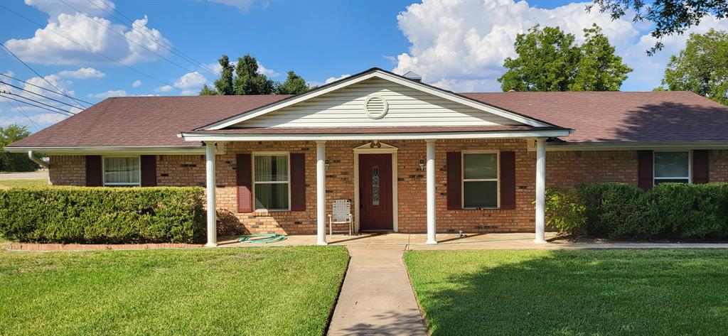 1321 Lakeview Drive — photo