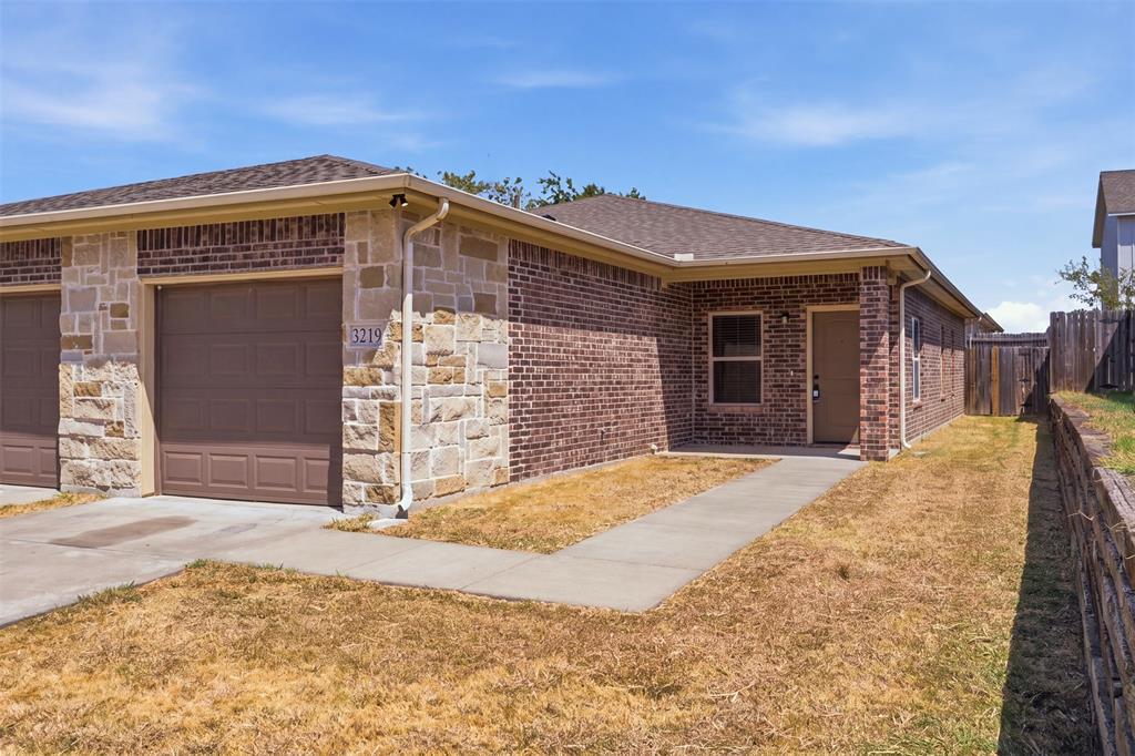 3217 Karen Street 3219 — photo