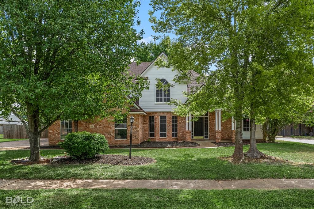 1808 Emberwood Circle — photo