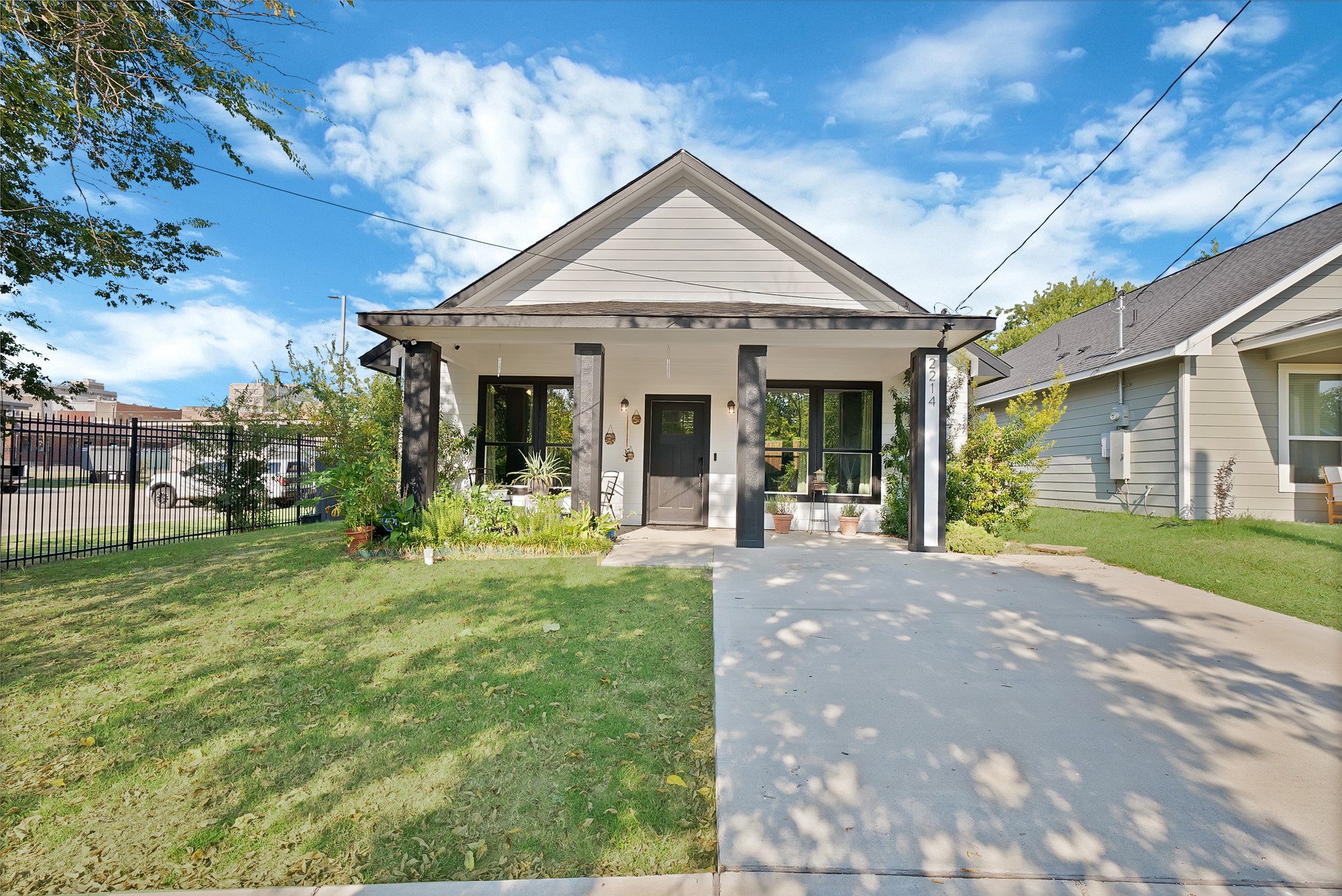 2214 Gordon Street — photo
