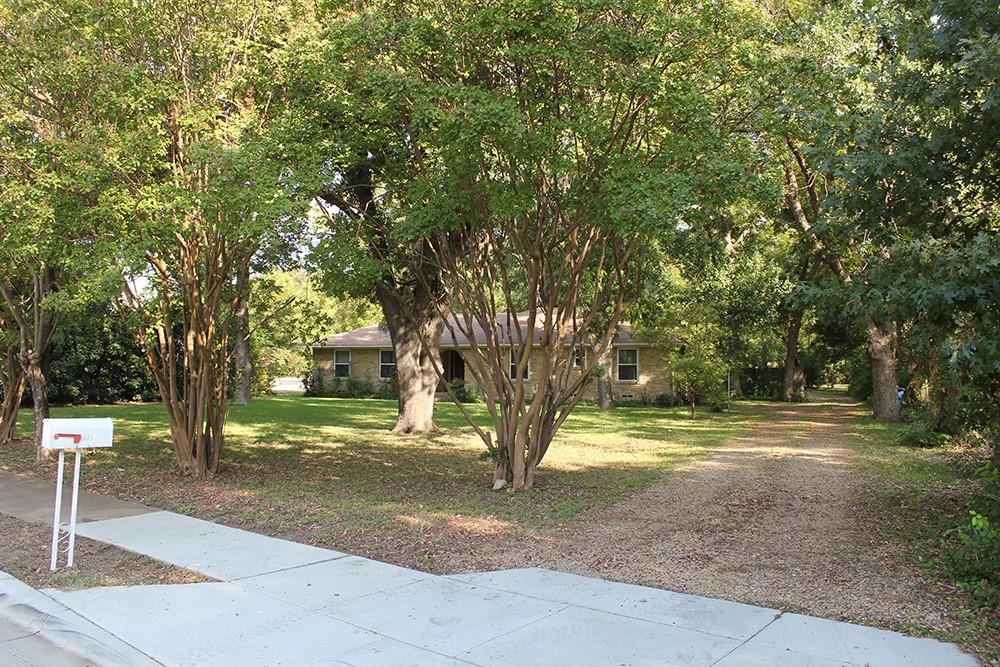 8473 Stults Road — photo