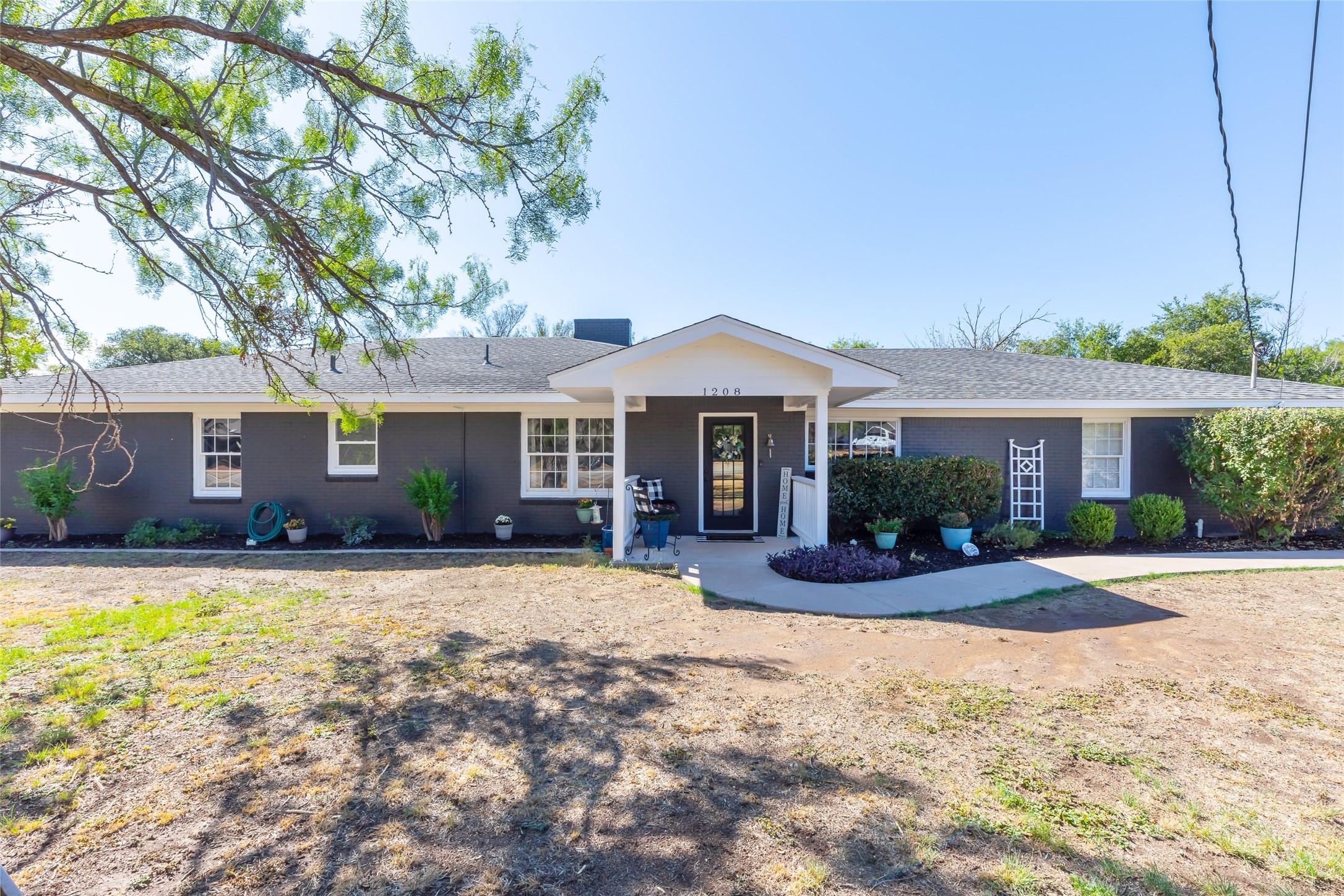 1208 Lytle Way Circle — photo