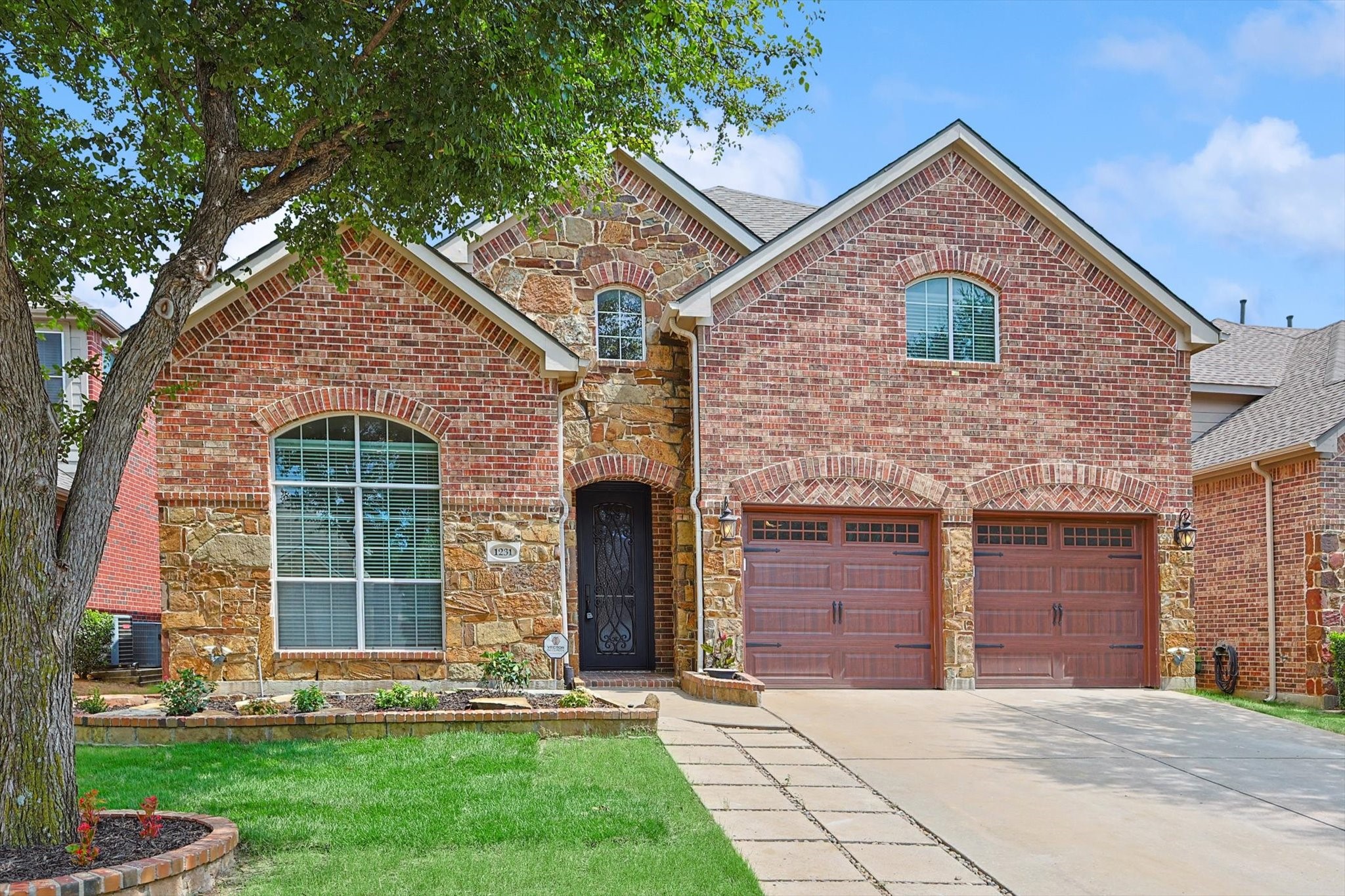 1231 Golf Club Drive — photo