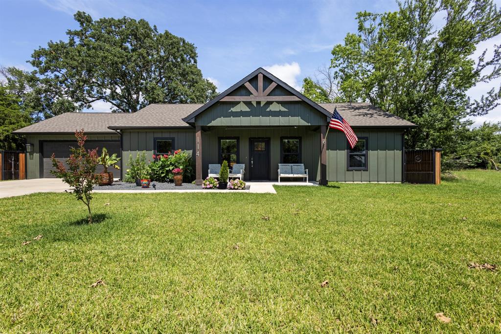 114 Garrett Lane — photo
