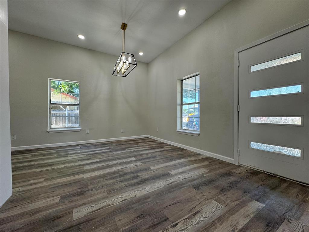 309 S Louisiana Street — photo