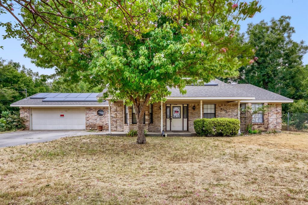 2111 Potter Lane — photo