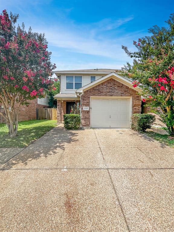 2325 Kingsway Drive — photo