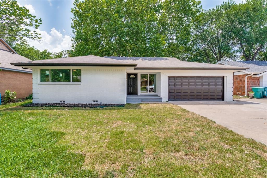 1208 N Grant Drive — photo