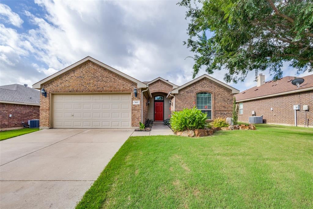 905 Meadowedge Lane — photo