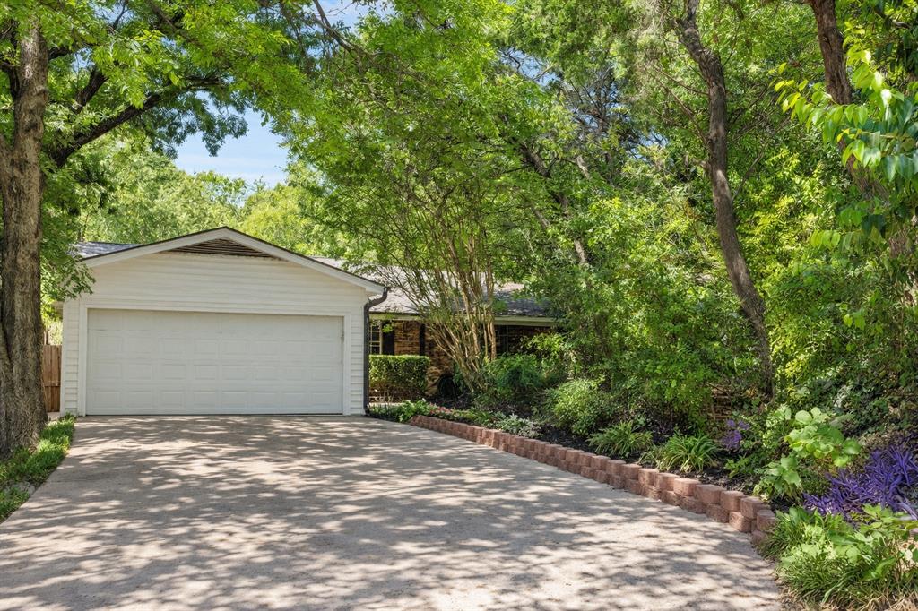 5607 Mona Lane — photo