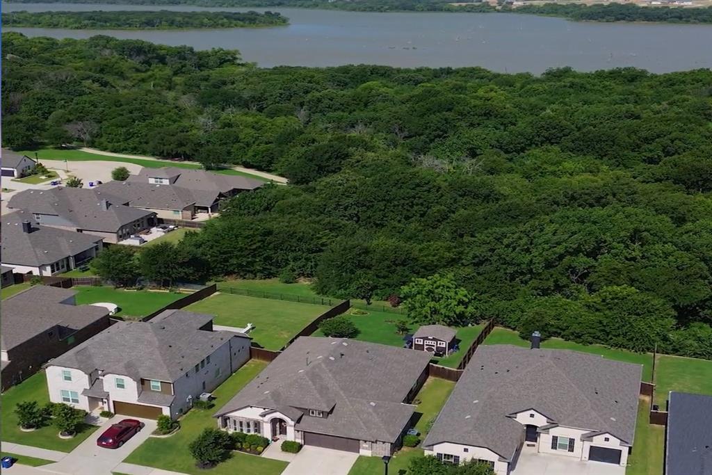 628 Lake Cove Drive — photo