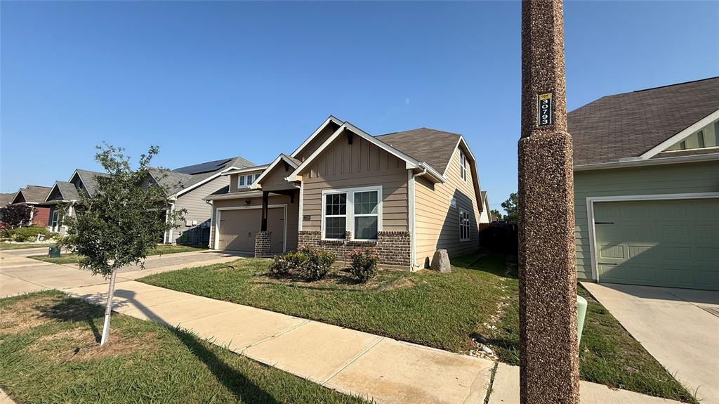 2305 Paxton Way — photo
