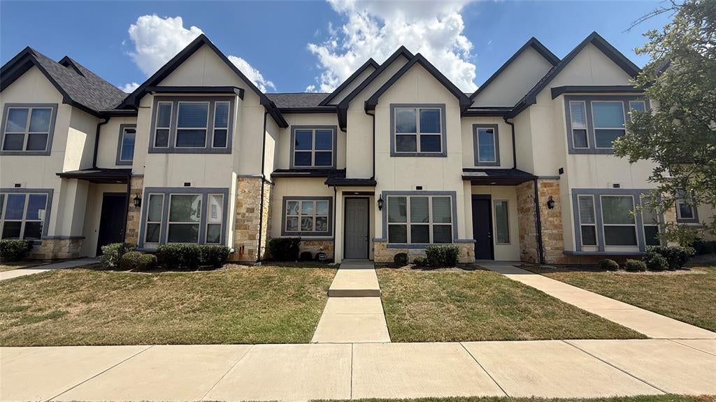 16072 Doe Lake Drive — photo