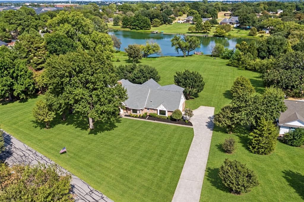 131 Oak Grove Circle — photo
