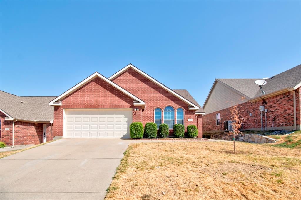 9001 Wild Rose Lane — photo