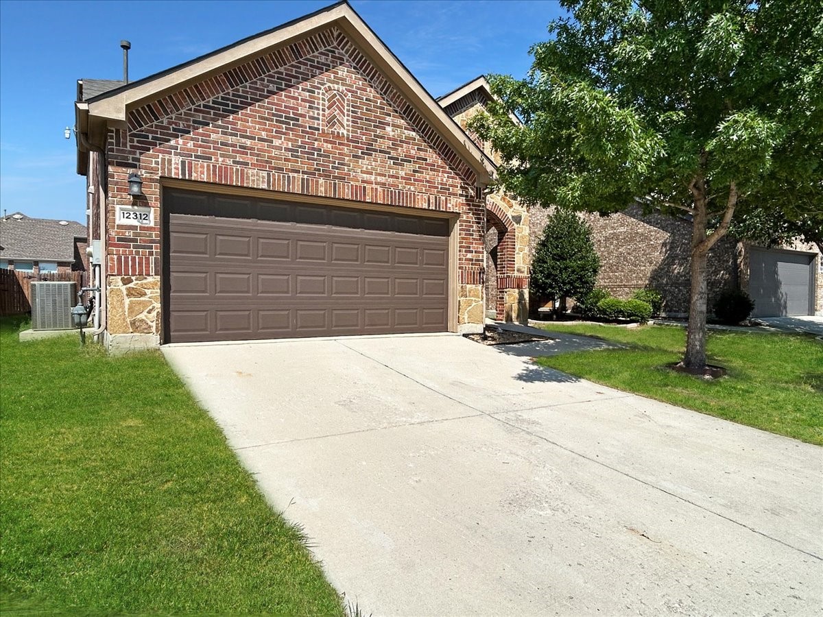 12312 Walden Wood Drive — photo