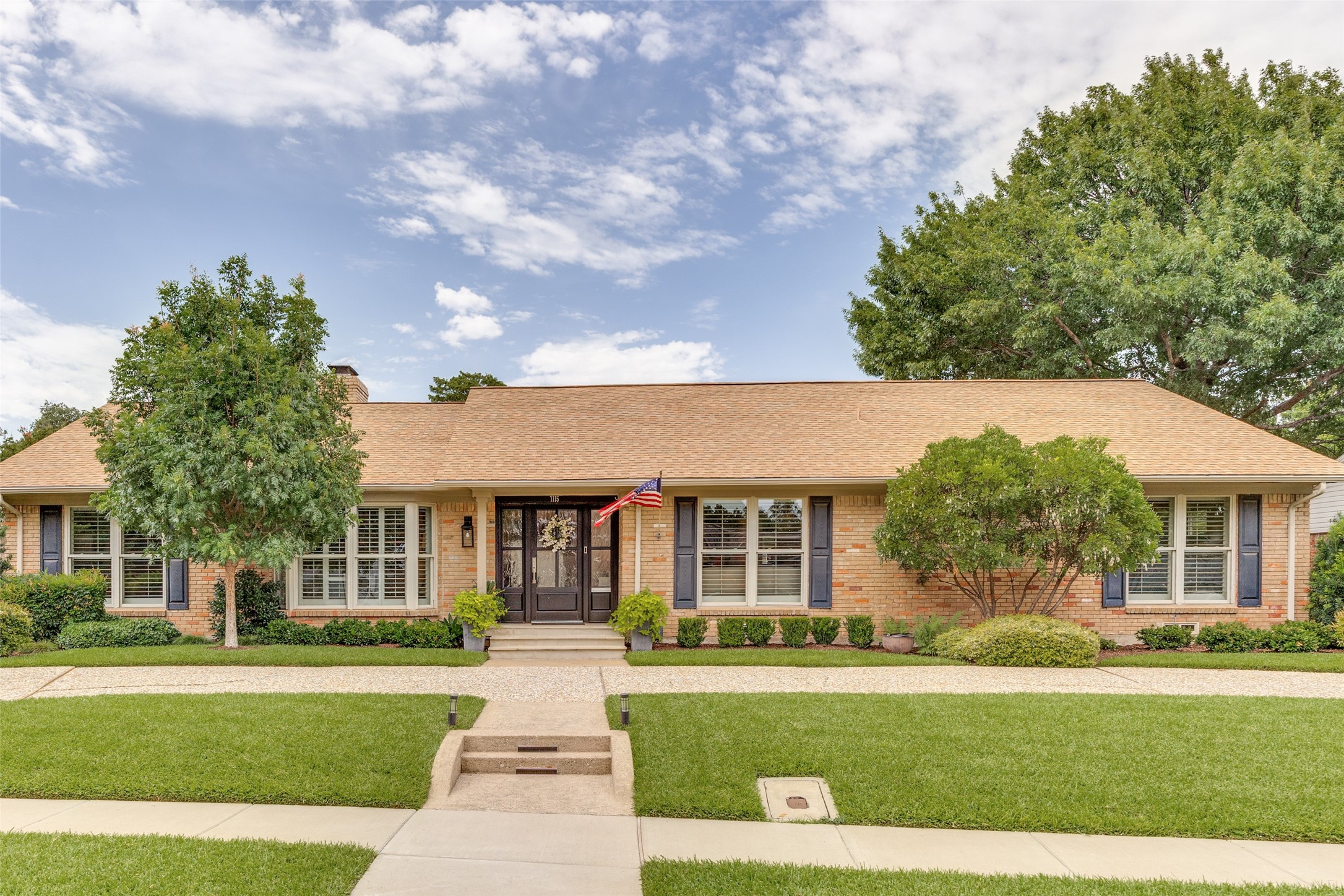 7115 Blairview Drive — photo
