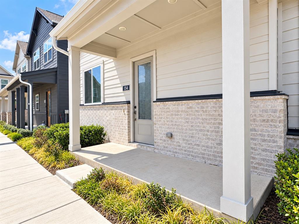 760 W Bedford Euless Road 206 — photo